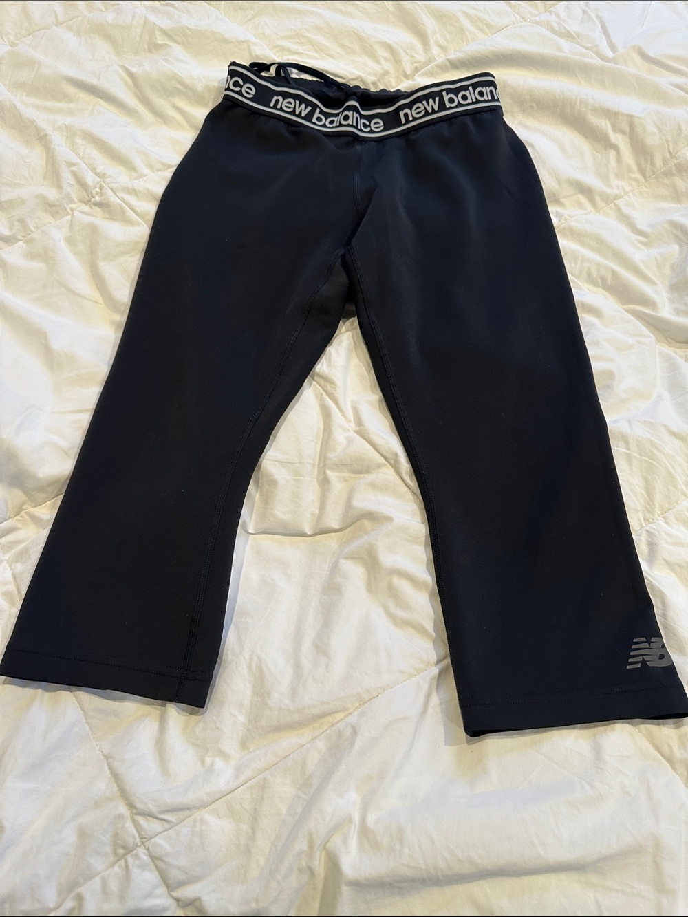 New Balance Black women’s Capri Leggings with Logo Waistband